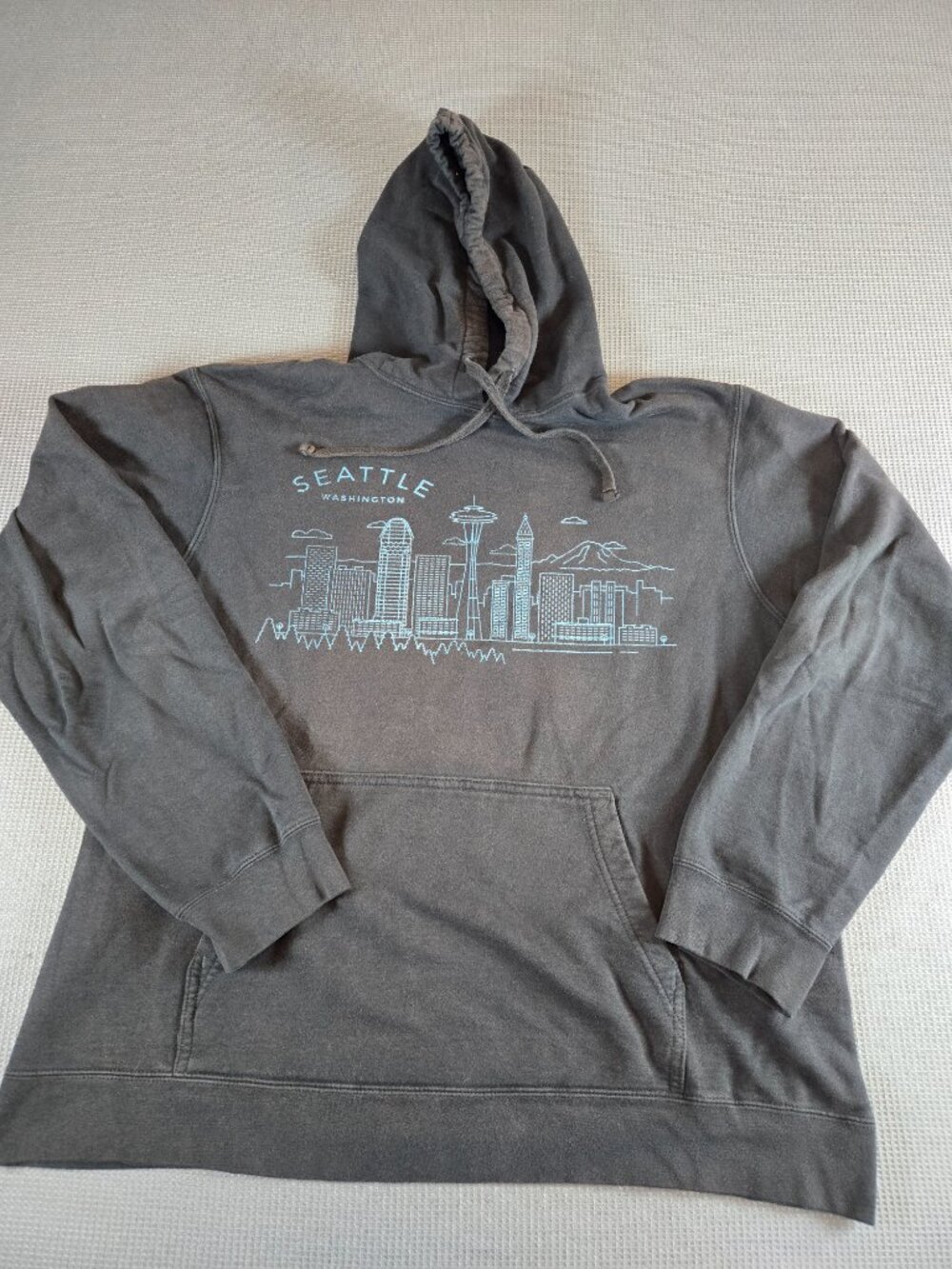 Seattle Washington Skyline Graphic Hoodie — Men's Large